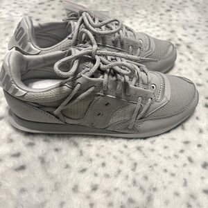 SAUCONY , JAZZ , DST, Abstract Collection , Grey Reflective, Unisex.